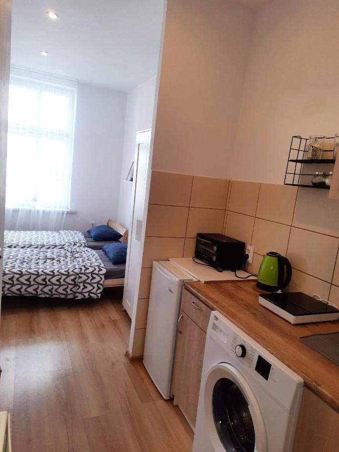 Sleep And Go Apartment - Free Parking Катовице Экстерьер фото