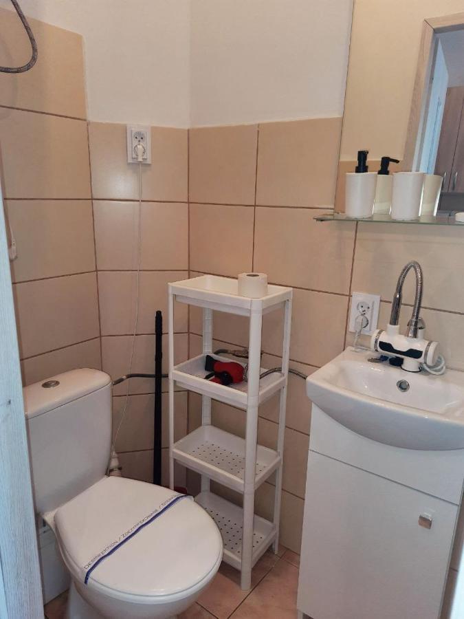 Sleep And Go Apartment - Free Parking Катовице Экстерьер фото