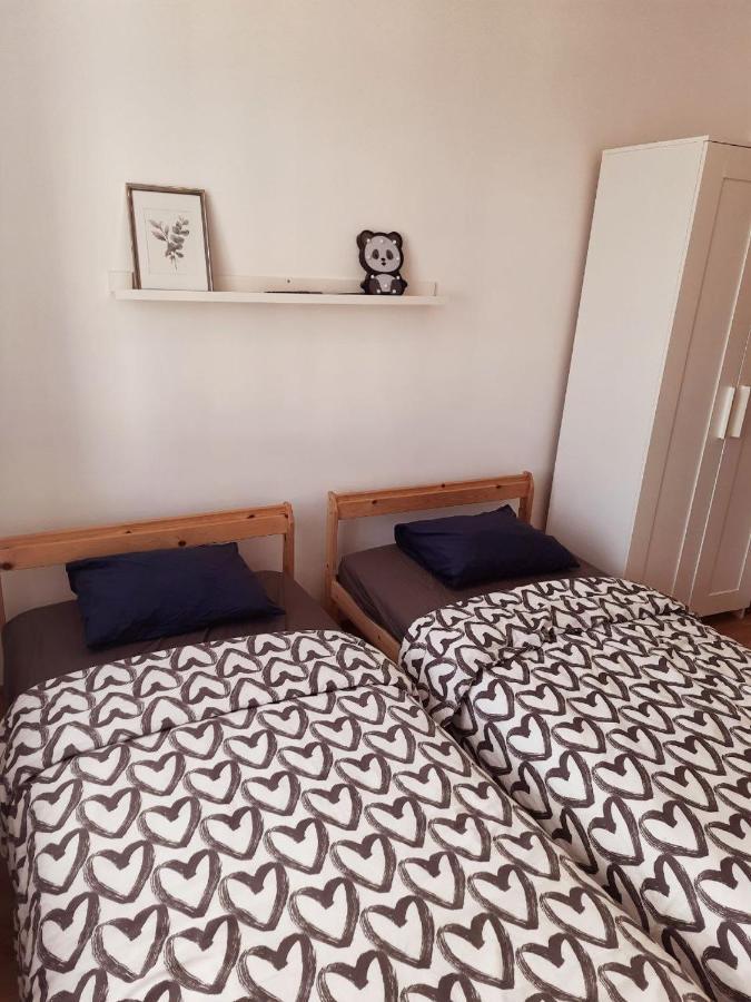 Sleep And Go Apartment - Free Parking Катовице Экстерьер фото